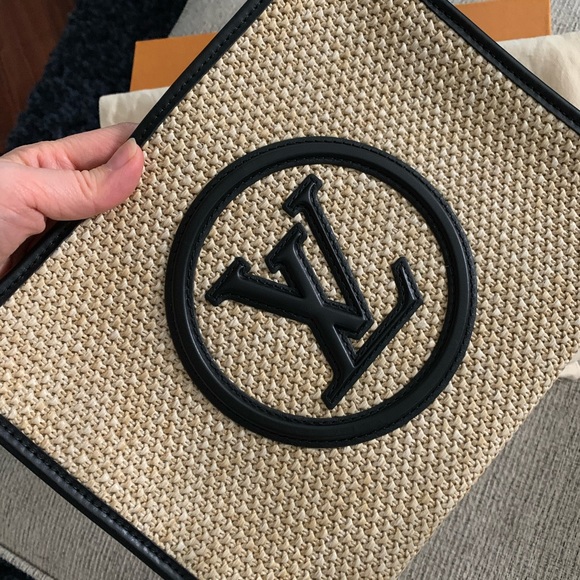 Louis Vuitton Toiletry raffia pouch on chain bag - Picture 10 of 12